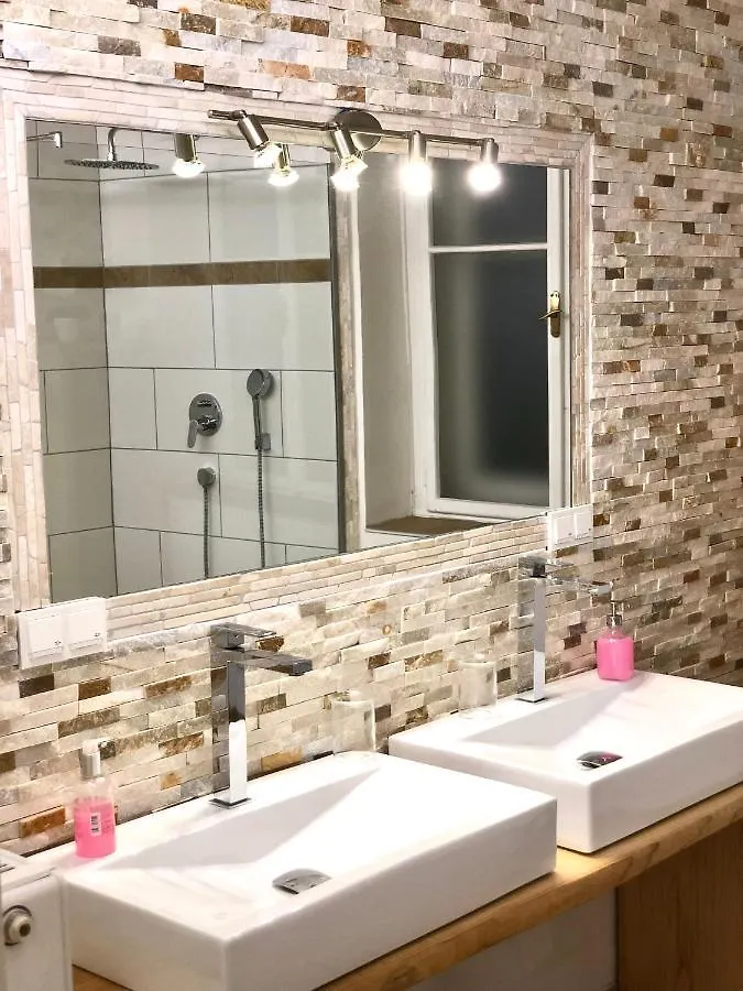 Exclusive Suite Giselakai Solnohrad