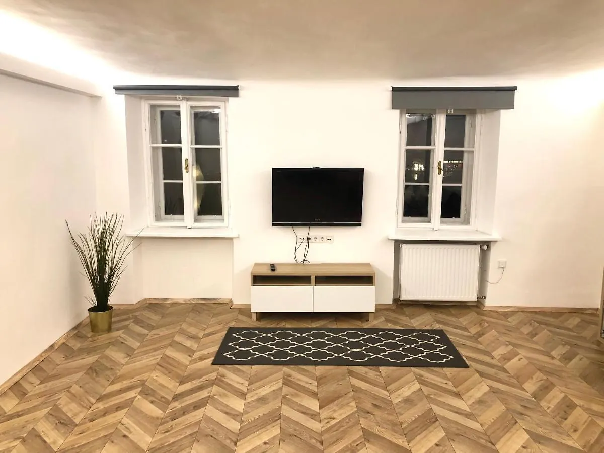 Exclusive Suite Giselakai Solnohrad Apartmán